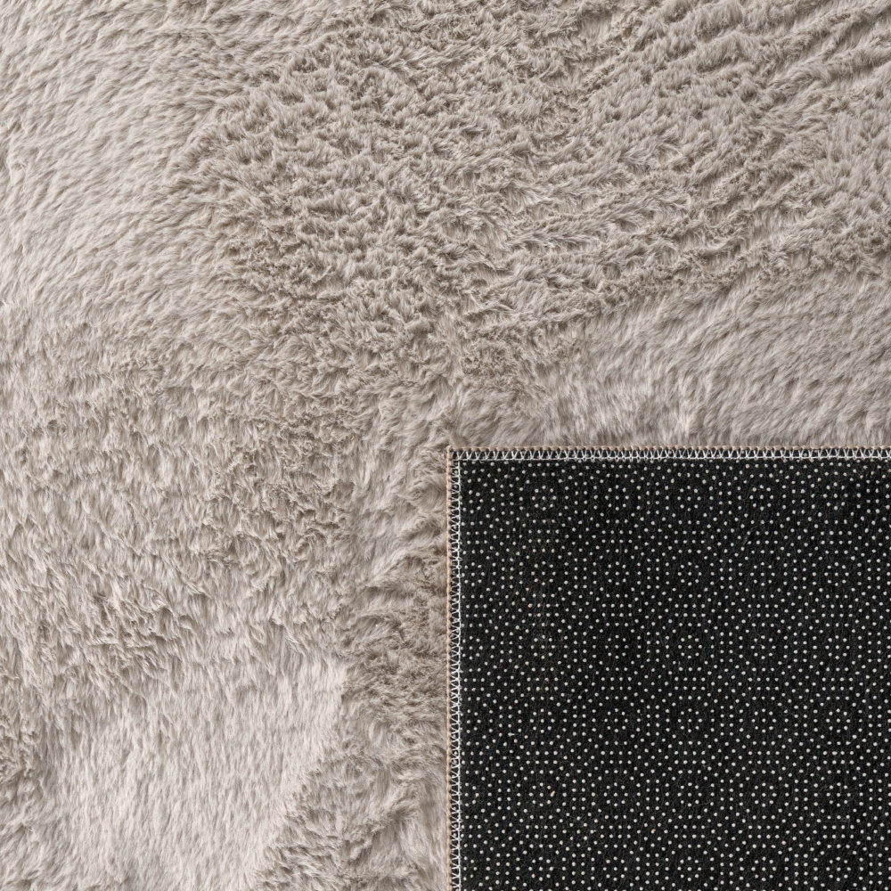 Teppich beige samtig weich Hasenfell-Optik mit sanftem Glanz